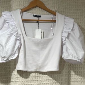 Crop top - puffy sleeves and ribbed body
